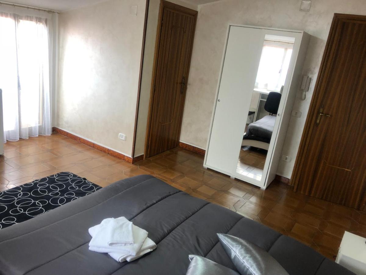 ויבו ולנטיה Valentia Rooms מראה חיצוני תמונה