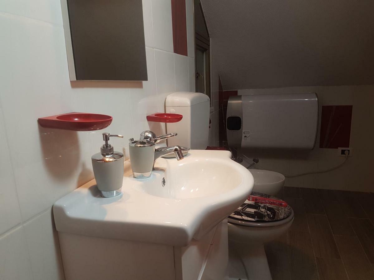ויבו ולנטיה Valentia Rooms מראה חיצוני תמונה